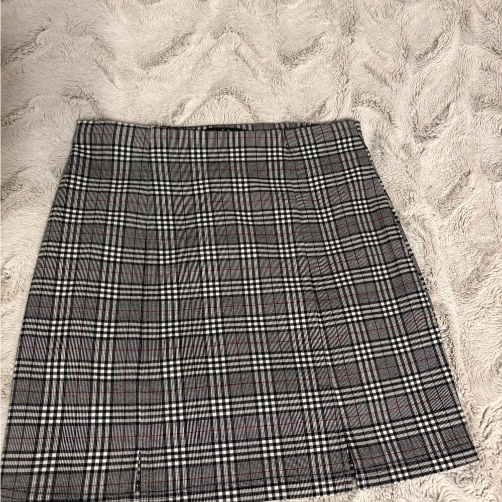 Plaid A-Line Skirt - Black and White